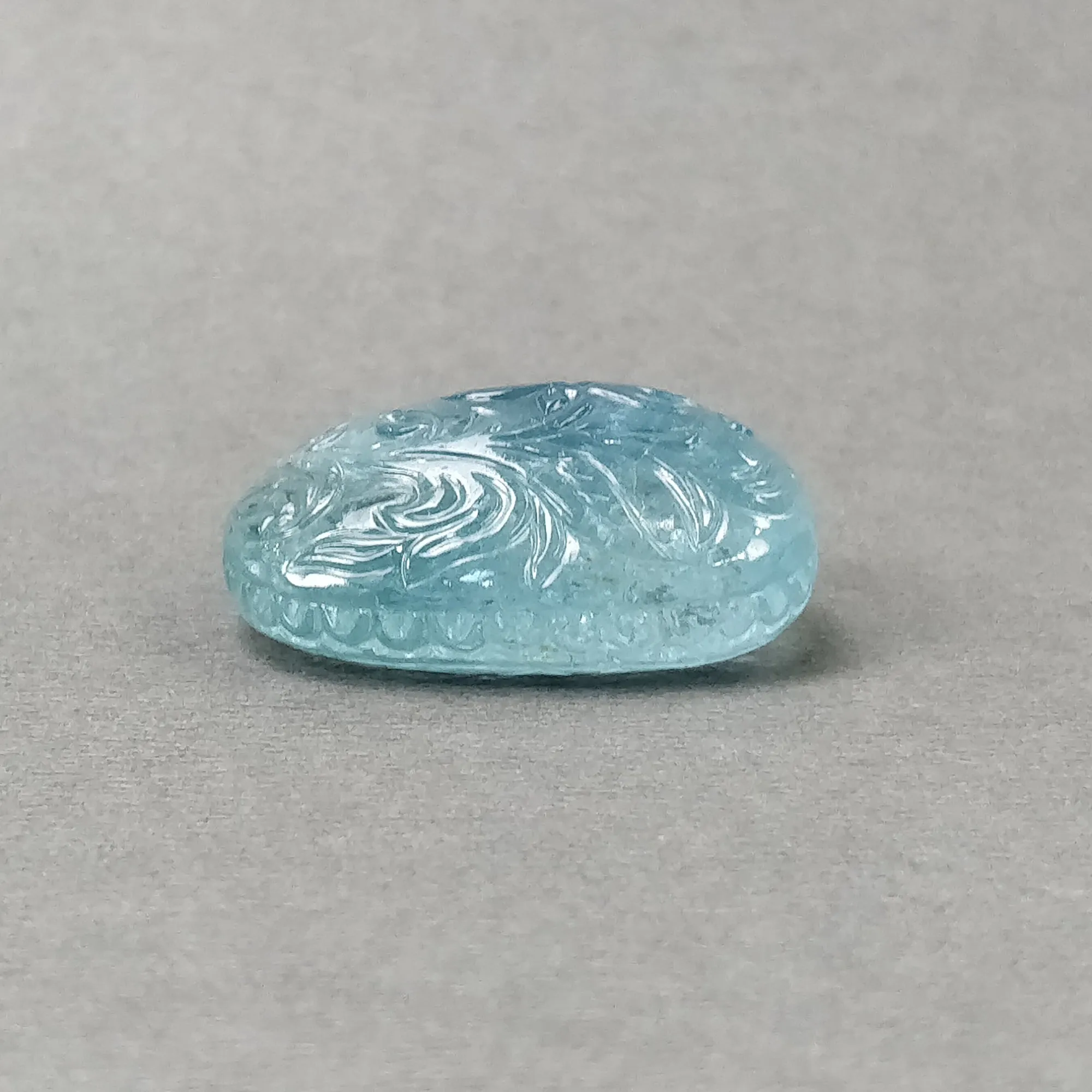 BLUE AQUAMARINE Gemstone Carving  : 95.60cts Natural Untreated Aqua Both Side Hand Carved Oval Shape 36*24.5mm