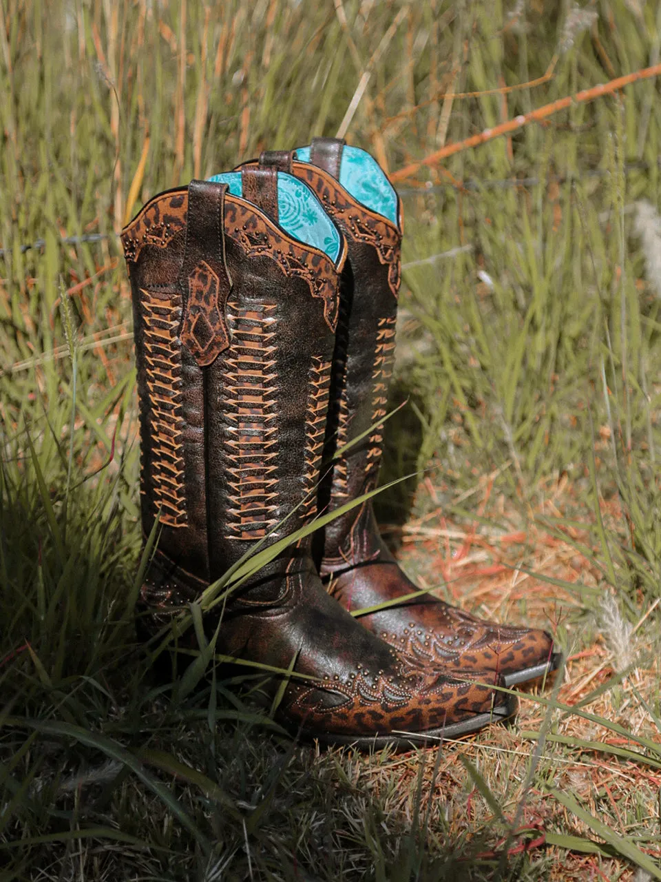 C3881 - WOMEN'S LEOPARD WOVEN INLAY OVERLAY AND STUDS BLACK SNIP TOE COWBOY BOOT