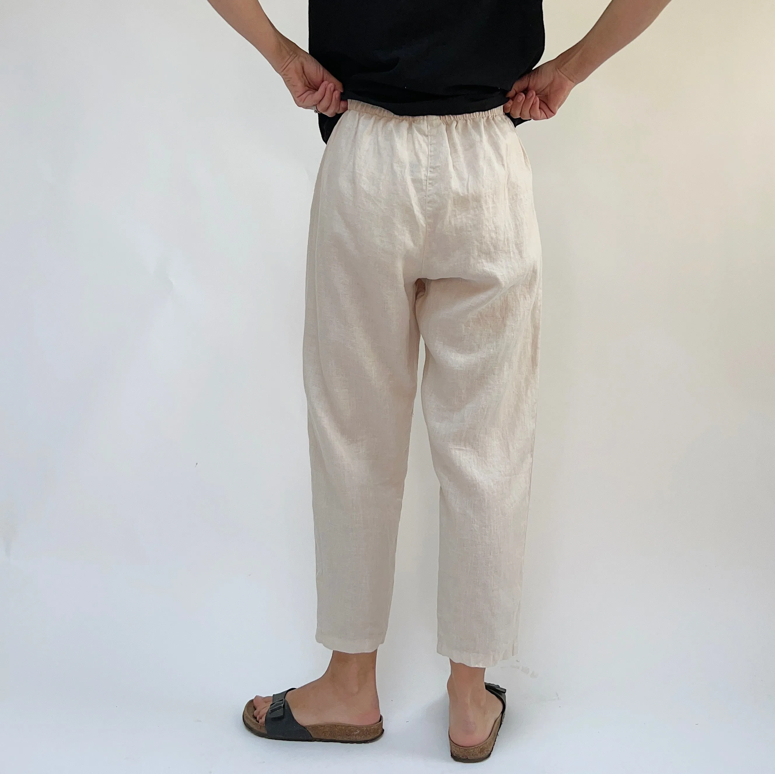 Kleen | Basic Linen Crop Pant in Desert