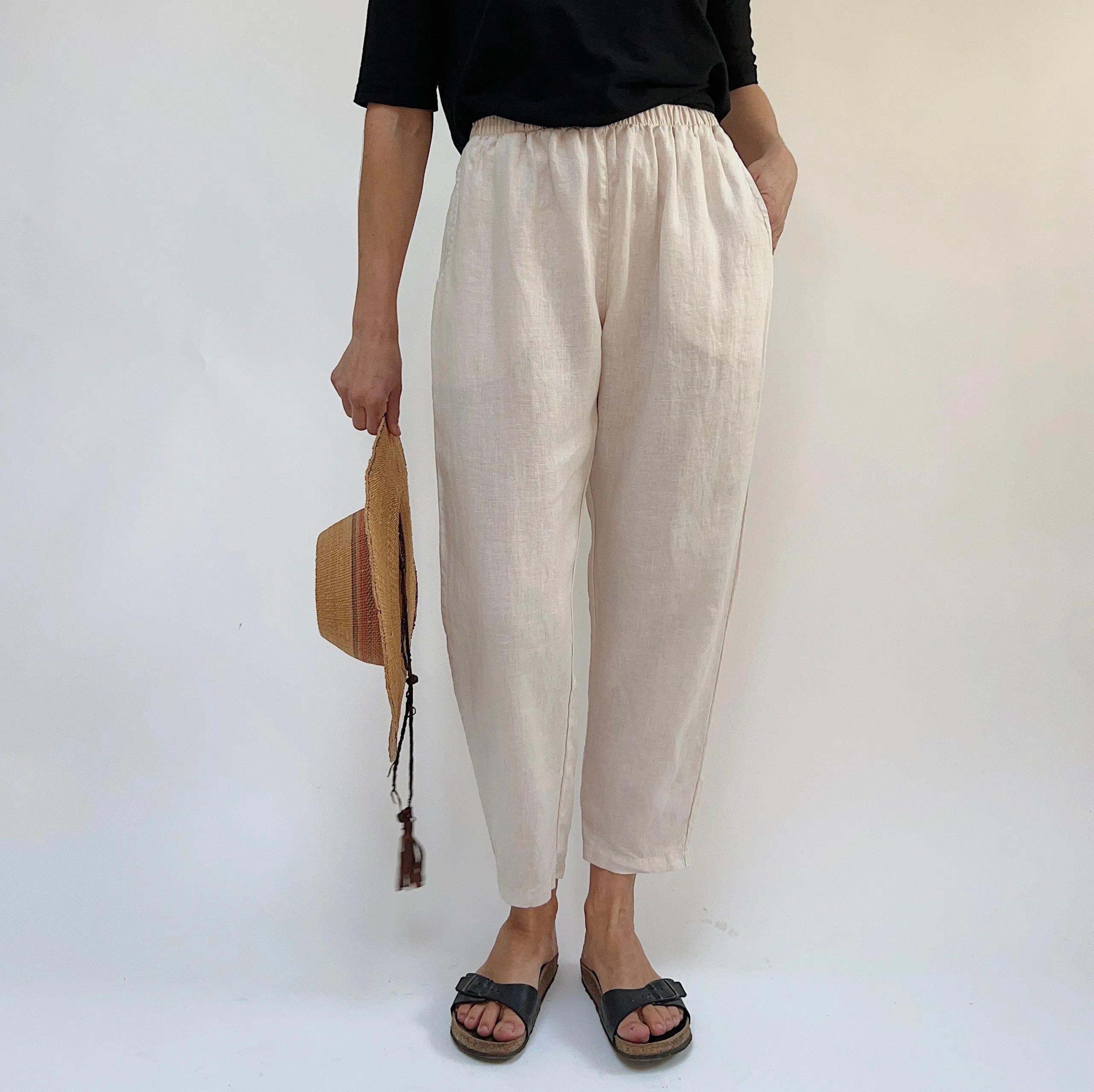 Kleen | Basic Linen Crop Pant in Desert