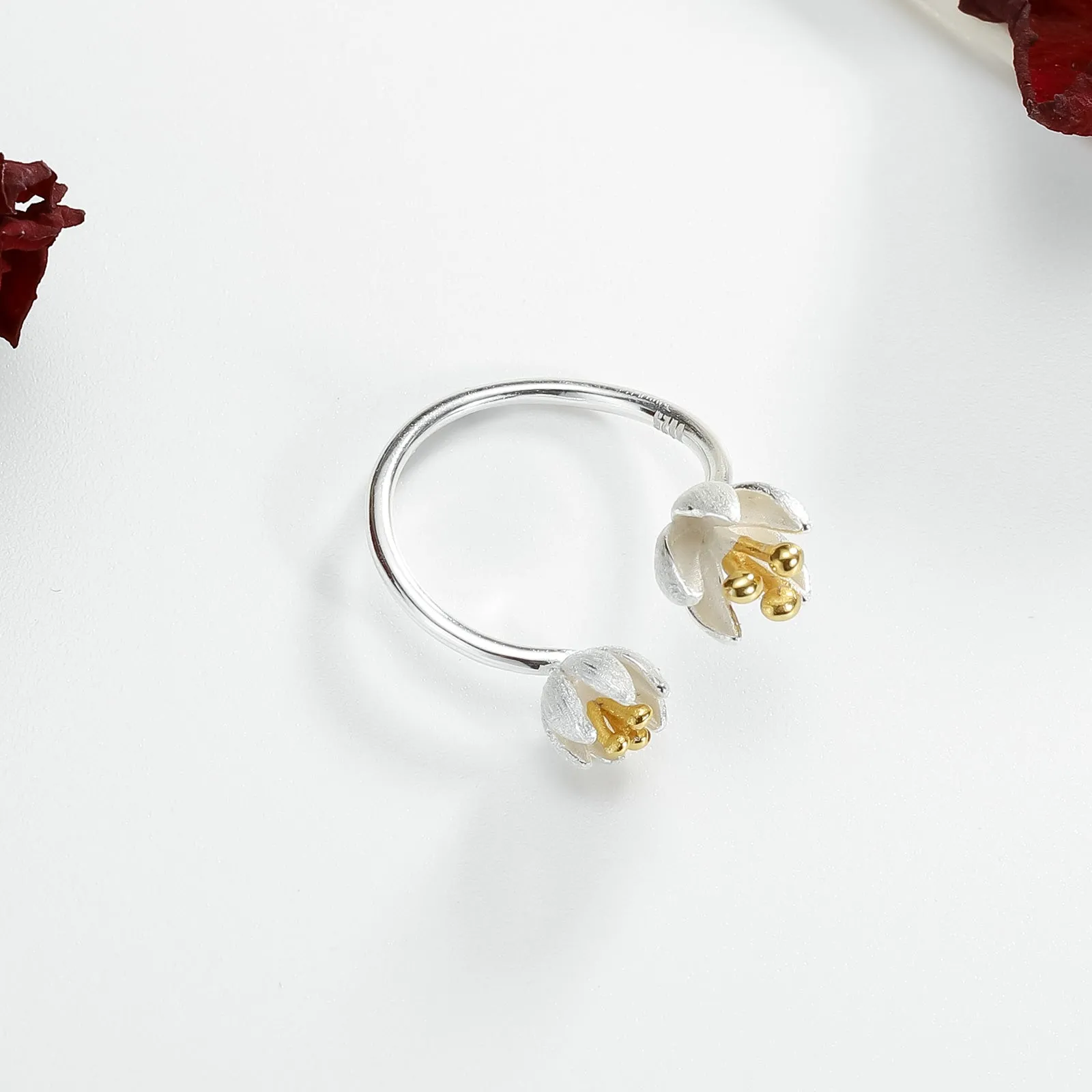 Magnolia Figo Adjustable Ring